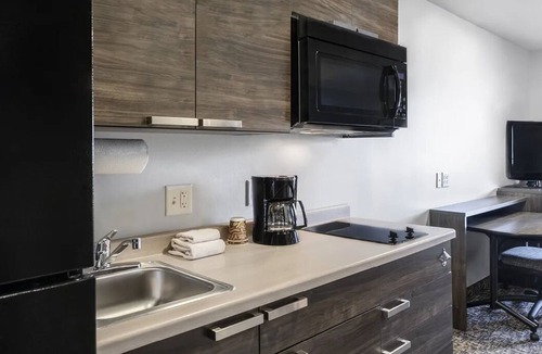 Seven Hills Hotel | Affordable Room with Kitchen Near Mandalay Bay Convention Center
