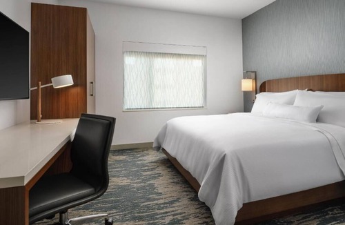 Anaheim Resort Hotel | Affordable Vacation Rentals Near Disney | Family & Pet-Friendly Stay | 4 Units