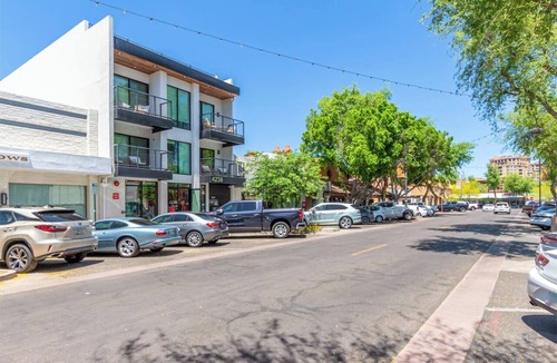 South Scottsdale Condo | Agave Suite|Biz Center|Walk 2 Everything