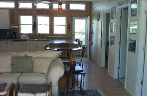 Bayberry Dunes House | AIR CONDITIONED 4 Bed/2 Bath Beach House