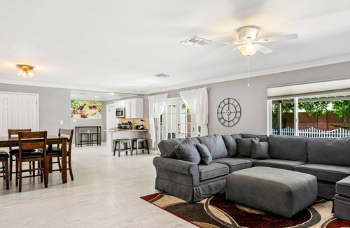 Scottsdale Estates Nine House | Air-conditioned home near Old Town with great patio & Ping-Pong