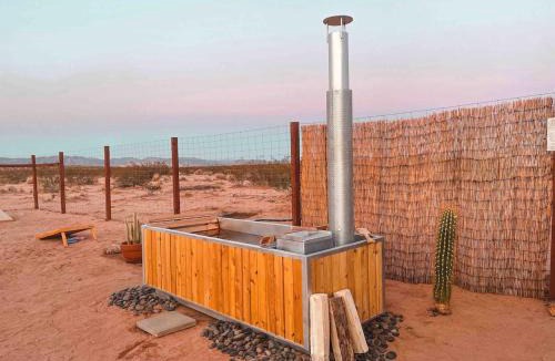 Inland Empire Other | Airstream Desert Stay | Hot Tub, Views, Stargazing