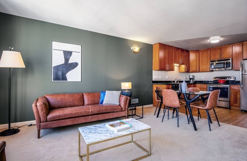 North Beach Apartment | Airy North Beach 1BR w/Pool, Fitness Center, near Muni, by Blueground