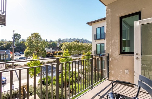San Carlos Apartment | Airy San Carlos 2BR w/Rooftop Lounge, near Silicon Valley, by Blueground