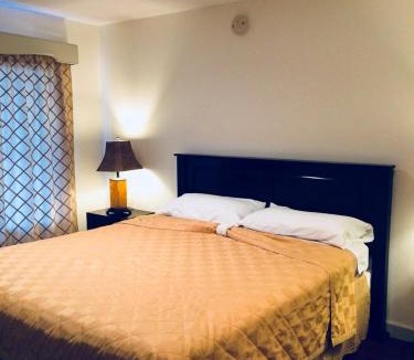 Northeast Anaheim Hotel | Akua Inn & Suites - Anaheim - Fullerton