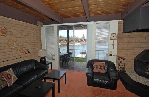 Tahoe Keys Apartment | Ala Wai BoulevardApartment 25