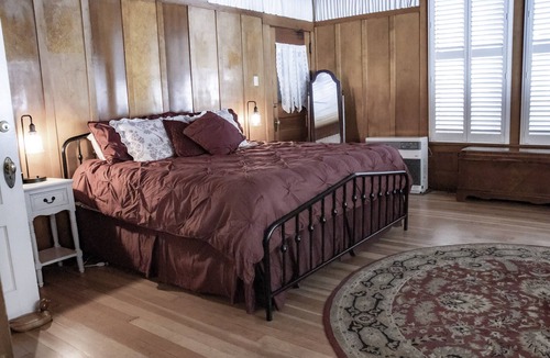 McCloud Bed & Breakfast | All inclusive Bed and Breakfast