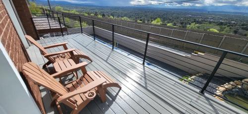 Olympus Cove Villa | All-New Luxe Stay Views, Sauna & Hot Tub villa