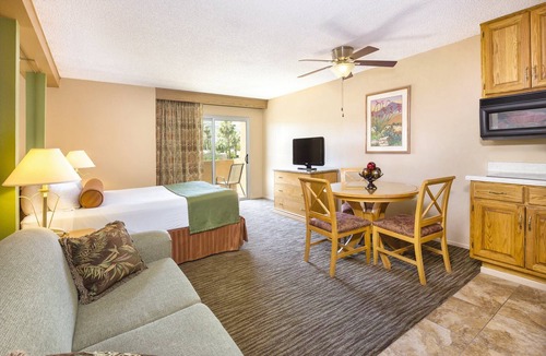 Palm Springs Resort | All the comforts of home!