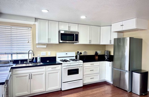 Temecula House | Allura Encantado Best Location in Wine Country