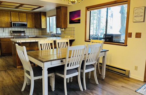 Lake Almanor West House | Almanor Oasis with Golf Course View