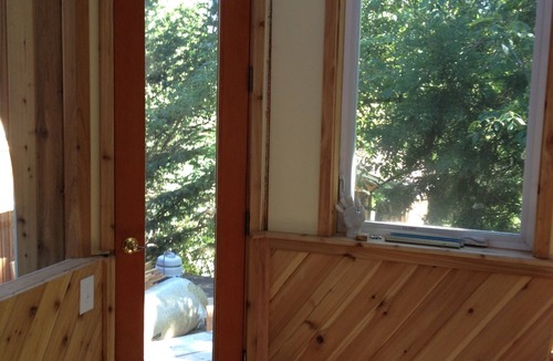 Southeast Eugene Apartment | Aloft Apartment - Above It All . stay Not in a Box!