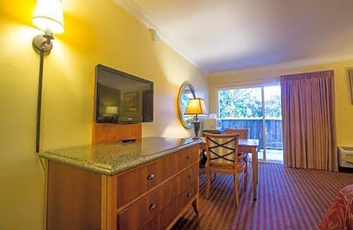 Arroyo Grande Hotel | Aloha Inn