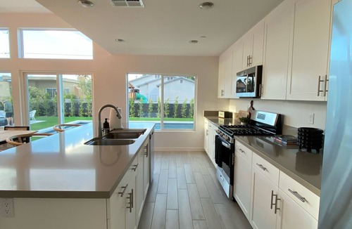 B-Bar-H Ranch House | Alpenglow House - MCM Sanctuary North of Palm Springs 🌵
