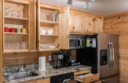 Upper Kingsbury House | Alpine Escape Monthly Rental