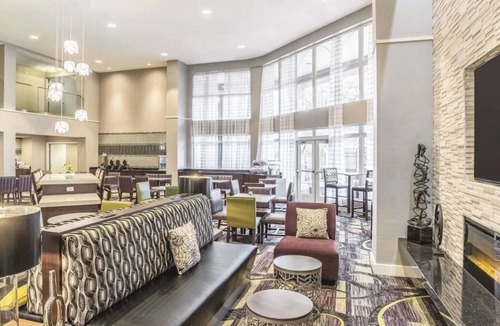 Woodlands Village House | Always a Great Idea To Unwind! 3 Family-Friendly Units, Pool, Free Breakfast