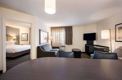 North Mountain Hotel | Always a Great Idea To Unwind! Pets Allowed, Pool, Near Heard Museum