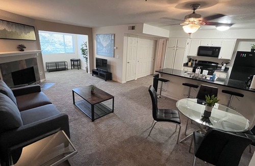 Cardiff-by-the-Sea Apartment | Amazing 2 Bed by the Beach, Cardiff