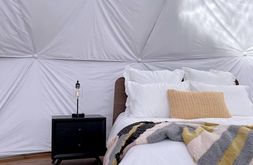 Wayne County Cabin | Amazing Dome with Stunning Sights in Wayne County, Utah