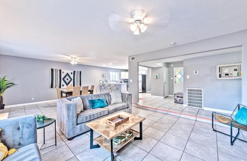 Richfield House | Amazing house 4 miles to the strip