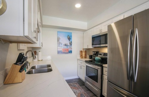 Ocean Beach House | Amazing Location,Pool,Walk to Beach & Restaurants!