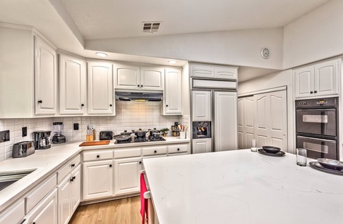 Enterprise House | Amazing Modern House! Big Backyard Big pool 5 Bedrooms 2 Masters 3 Bathrooms