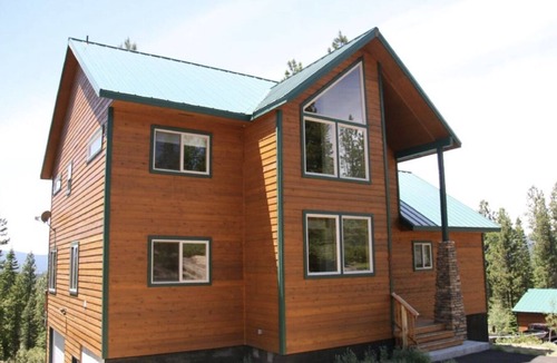 Crescent House | Amazing Mountain Retreat within 10 miles of Ski Resort, Lakes, and Streams