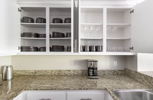 Santa Clara Apartment | Amazing Santa Clara 2BR w/W/D, Gym, Pool, walk to Safeway, by Blueground