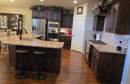 Layton House | Amazing spacious 5 bd 3.5 bth, Sleeps 15, Game Room, Pool Table, Outdoor space
