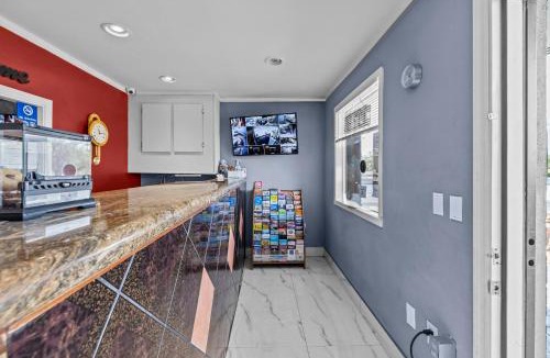 Mesa Hotel | American Executive Inn Mesa