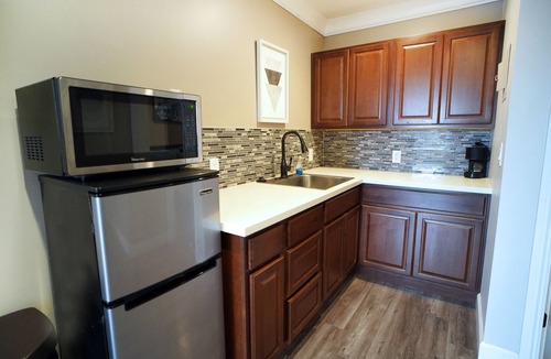 Northwest Anaheim Hotel | Anaheim Executive Inn & Suites