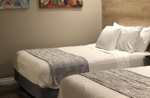 Northwest Anaheim Hotel | Anaheim Executive Inn & Suites