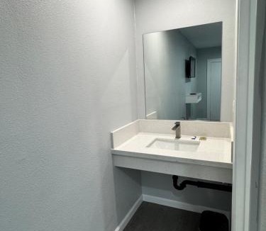 Orange Hotel | Angel's Motel near Anaheim