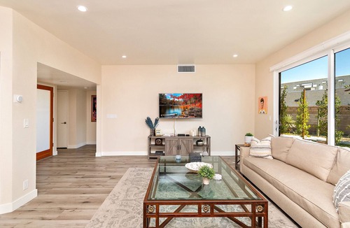Cathedral City House | Angels Care: Communal Pool, Golf Views, Pet Friendly!