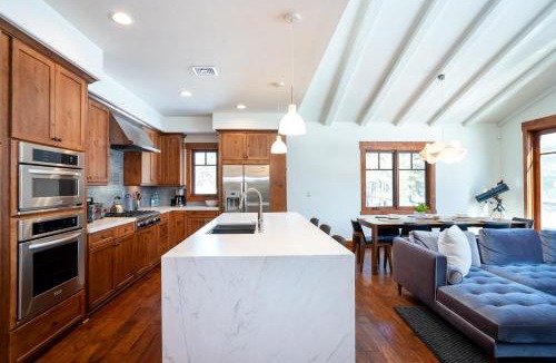 Truckee House | Annie's Loop, Gray's Crossing 10215
