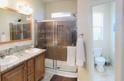 Page House | AntelopeCanyonHouse w VIEW offering Deals for two couples pets okay