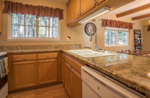 Dorrington Cabin | Apache Pines | A/C, 3 BR & Summer Pools