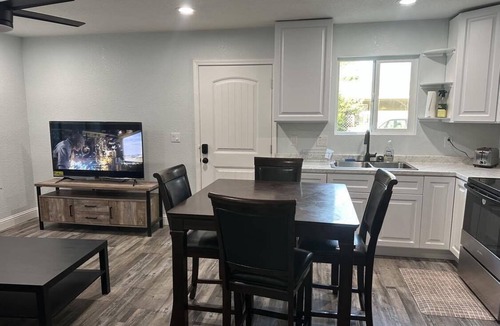 Southeastern Sacramento Apartment | Apartment Miraflores by UCD Med Center