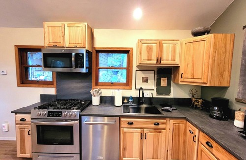 Kohls Ranch Cabin | Applecross Cottage at Tonto Creek~Hike, Explore, Hot Tub, Repeat!