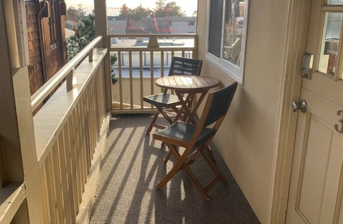 Northwest Carmel Apartment | Apt 3 Carmel by the Sea