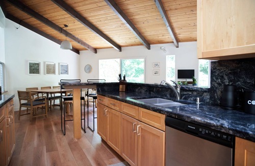 Aptos Hills-Larkin Valley House | Aptos Hills Getaway - Welcome to Oak Landing