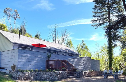 Blue River House | Aqua Gardens Villa Guest House. A gated, private estate. Seclusion and privacy.