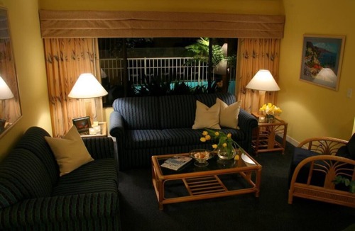 Townsite House | Aquamarine Villas