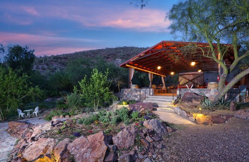 Mammoth Cabin | Aravaipa Treehouse | Farm Stay AZ