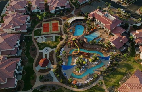 Santa Clara House | Arcadia 28 | Games * PRIVATE Hot Tub * Patio BBQ * Family Friendly