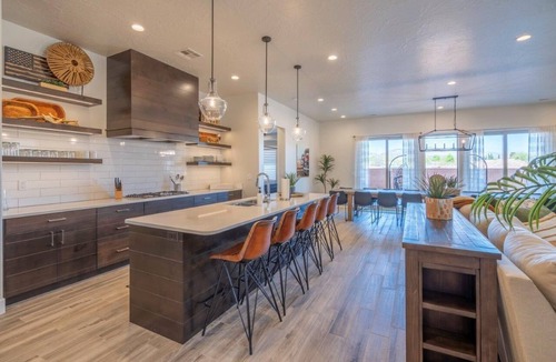 Santa Clara House | Arcadia 56 | Arcade * Sleeps 26 * Games * Patio BBQ