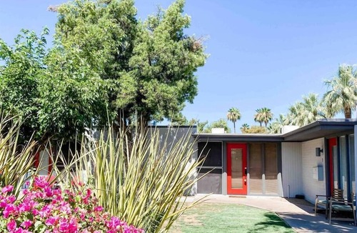 Arcadia Lite Condo | Arcadia Condo with a Pool! Perfect Location!