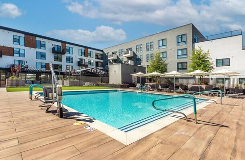 Camelback East Apartment | Arcadia Getaway – Pool, Gym, Games, EV Charging