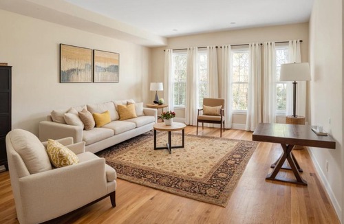 Little Tokyo Apartment | Art District Downtown Spacious Homes