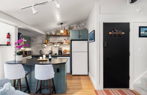 Bear Valley Condo | Ascend Remodeled Condo, SummerFun, Bear&Alpine Lake, across musical festival